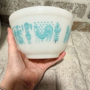 Vintage Pyrex Amish Butterprint Small Mixing Bowl Turquoise White #401, 1 1/2 PT